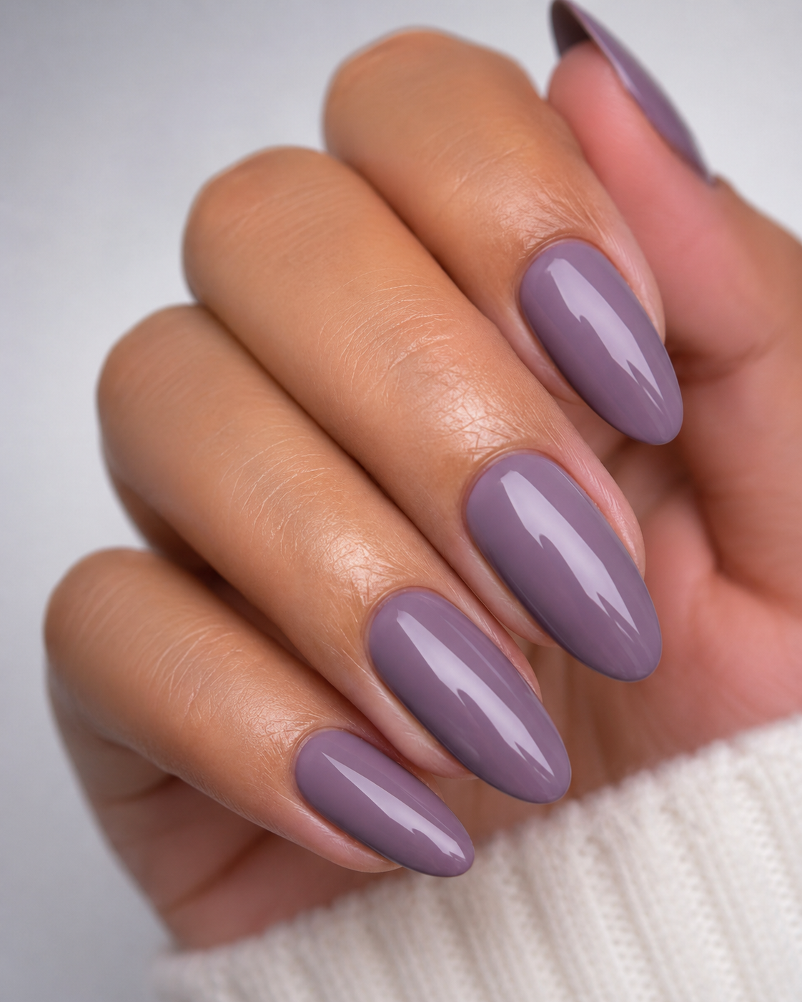 Soft dusty purple ube nail polish manicure close-up